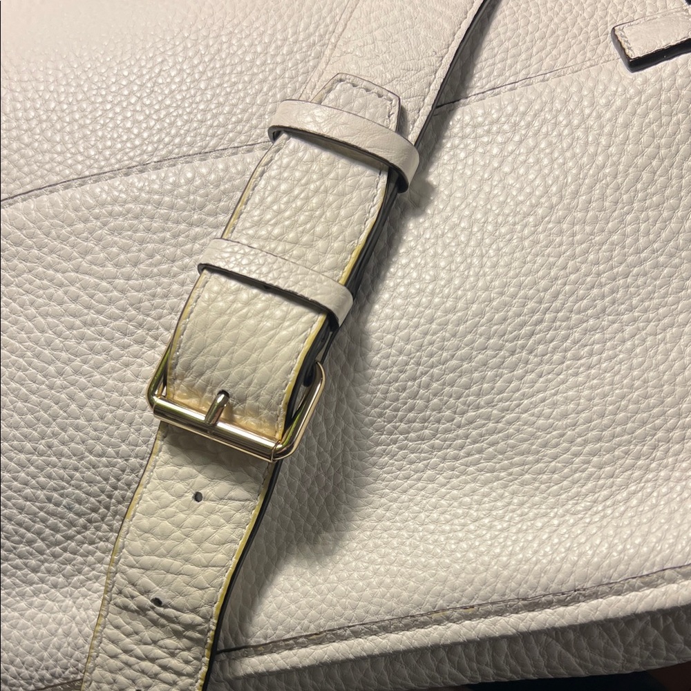 Rebecca Minkoff White Pebble Leather Crossbody bag with gold studs - Picture 13 of 13